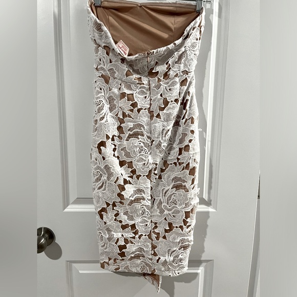 SHOWPO LACE TO LACE MIDI DRESS - STRAPLESS BODYCON DRESS IN WHITE LACE - Picture 6 of 6